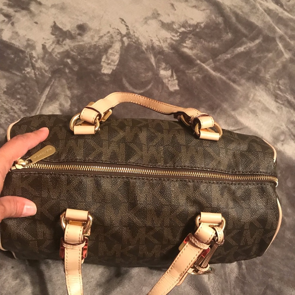 Authentic Michael Kors Handbag - image 3